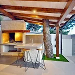 Sailor House Near Trogir, Private Pool (adults Only) Villa