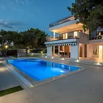 Sailor House Near Trogir, Private Pool (adults Only) Ražanj