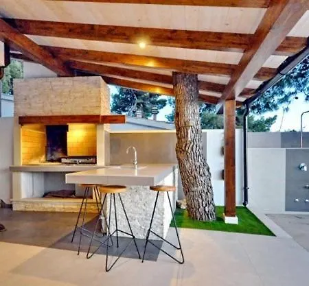 Sailor House Near Trogir, Private Pool (adults Only) Villa