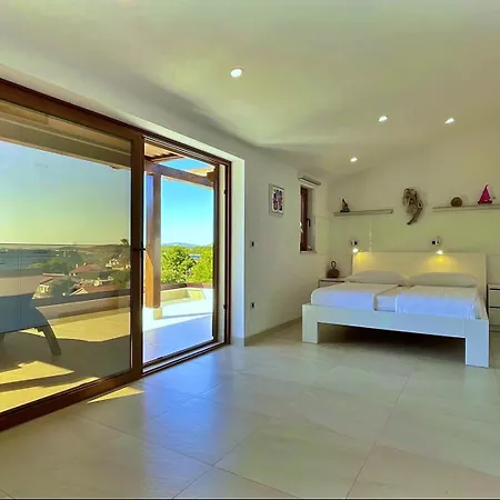 Sailor House Near Trogir, Private Pool (adults Only)