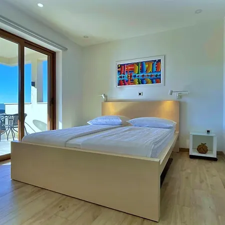 Villa Sailor House Near Trogir, Private Pool (adults Only)