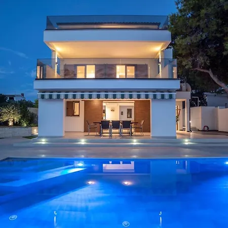 Sailor House Near Trogir, Private Pool (adults Only) Villa Razanj