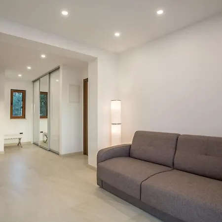 Villa Sailor House Near Trogir, Private Pool (adults Only)