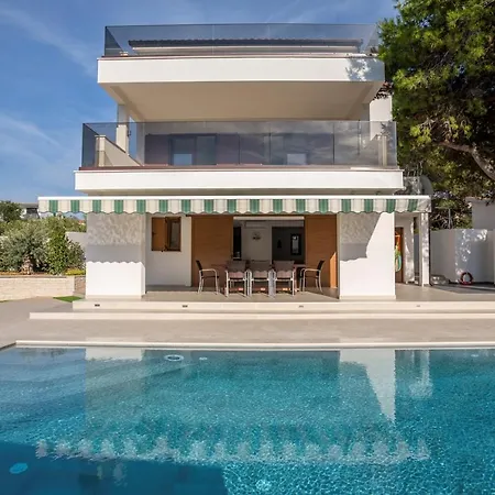 Villa Sailor House Near Trogir, Private Pool (adults Only) Razanj