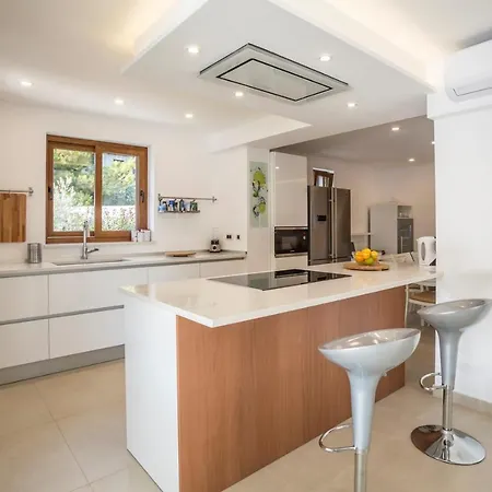 Villa Sailor House Near Trogir, Private Pool (adults Only) *