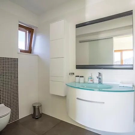 Sailor House Near Trogir, Private Pool (adults Only) Villa Razanj