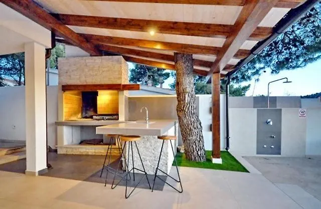 Sailor House Near Trogir, Private Pool (adults Only) Villa