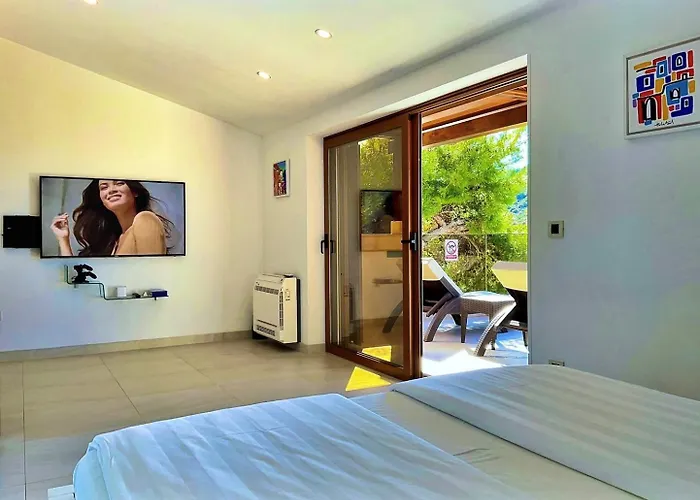 Sailor House Near Trogir, Private Pool (adults Only) Vila