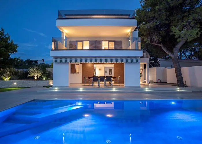 Sailor House Near Trogir, Private Pool (adults Only) Villa Ražanj