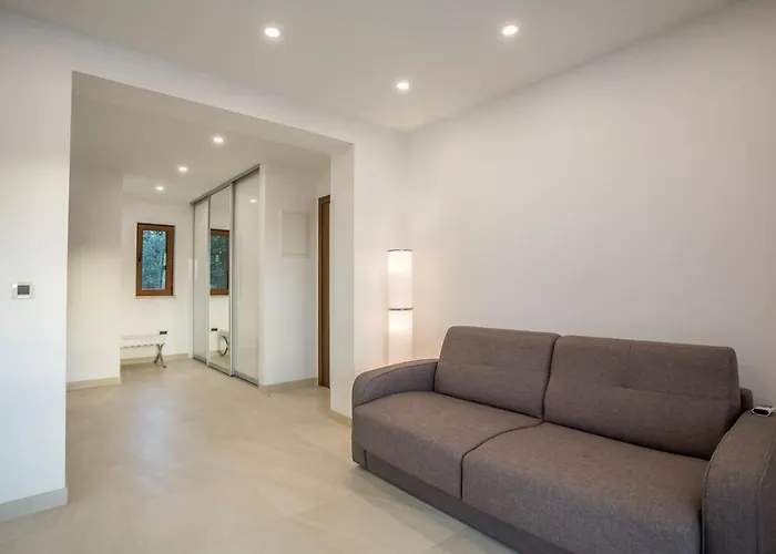 Villa Sailor House Near Trogir, Private Pool (adults Only)