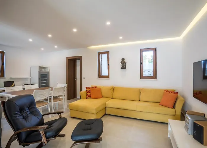 Sailor House Near Trogir, Private Pool (adults Only) * Razanj